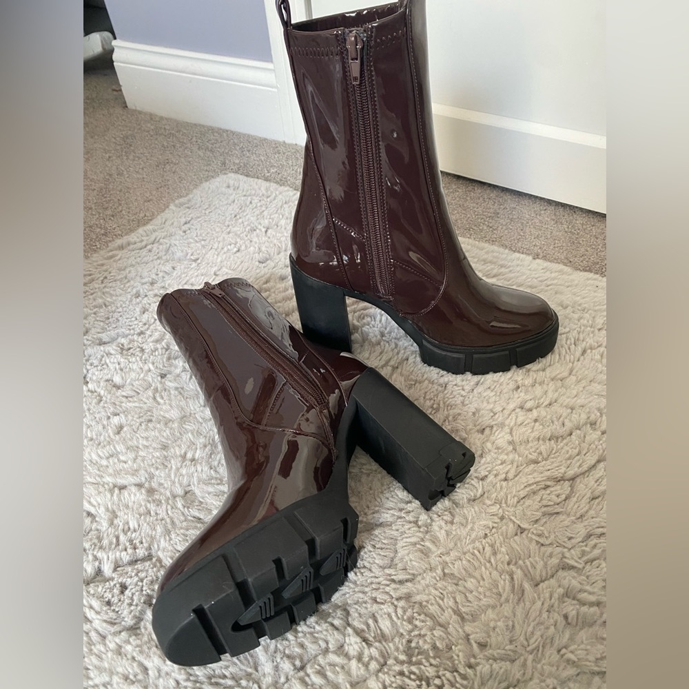 ALDO Brown/Burgundy Patent Leather Platform Chunky Ankle Boots. Never worn.